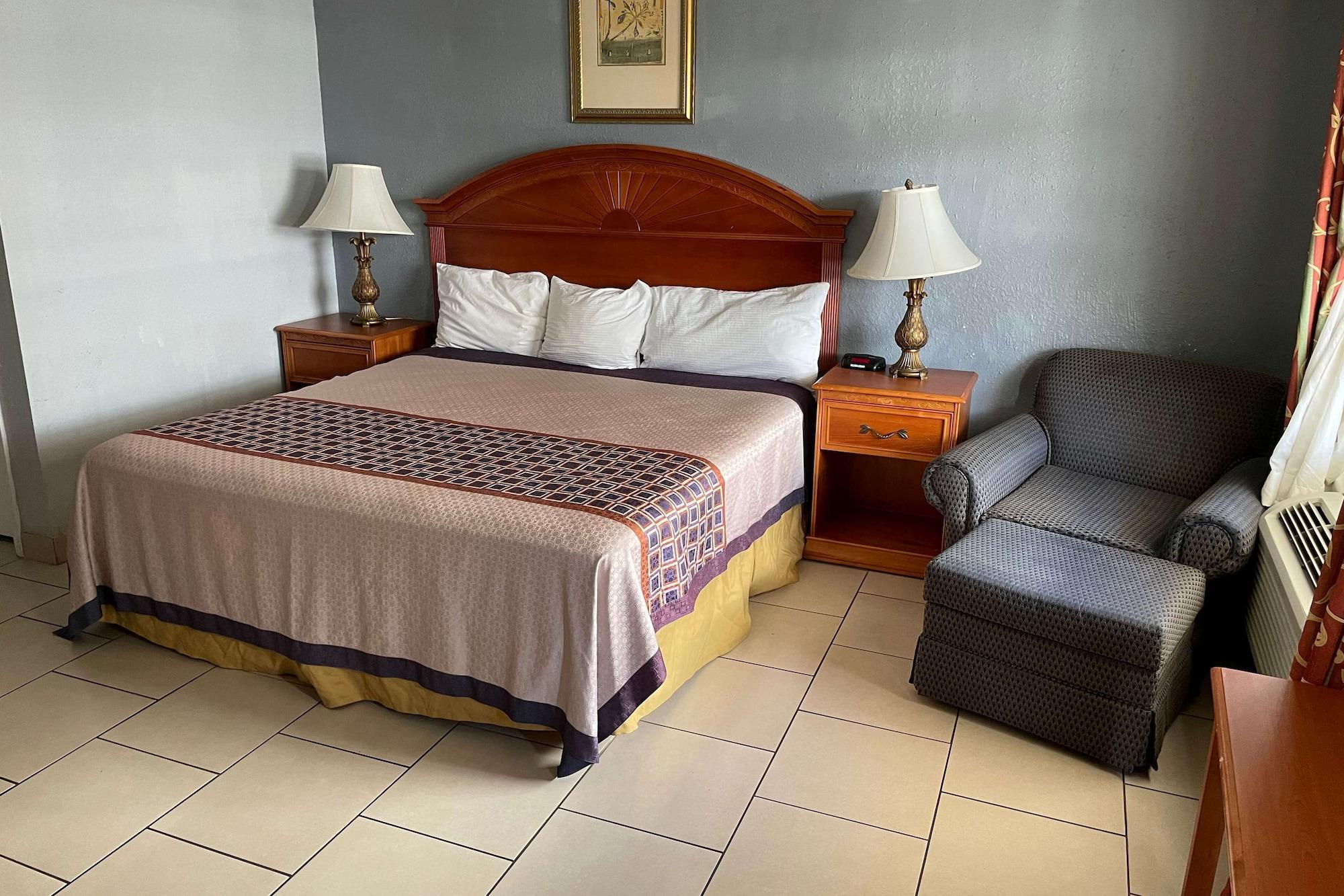 Venice Gardens Travelodge By Wyndham Venice מראה חיצוני תמונה