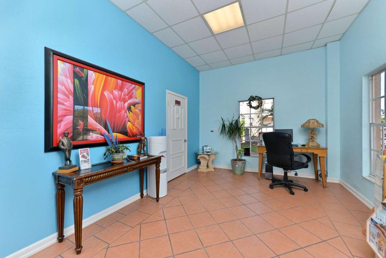 Venice Gardens Travelodge By Wyndham Venice מראה חיצוני תמונה